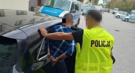 Poszukiwany zabarykadował się w barakowozie