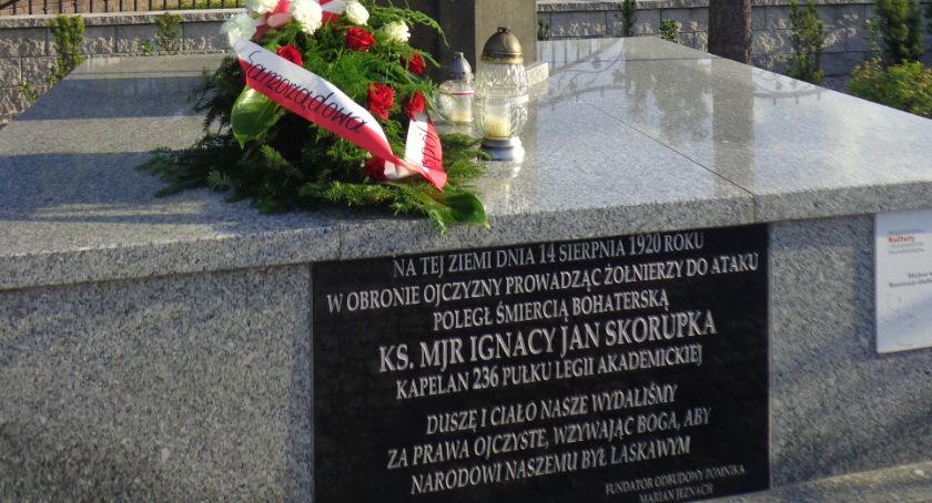Apel poległych w Ossowie w 100 rocznicę Bitwy Warszawskiej