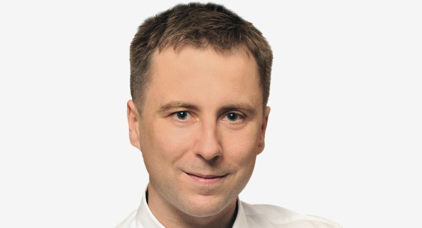 dr T. Kasprowicz: Symetryzm na siłę