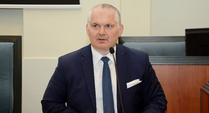 Bezpartyjni Samorządowcy: poluzować obostrzenia w branży turystycznej