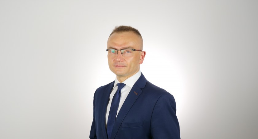 dr M.Woch: Dodatkowe obciążenia składkowo-podatkowe dla emerytów 2022 r.