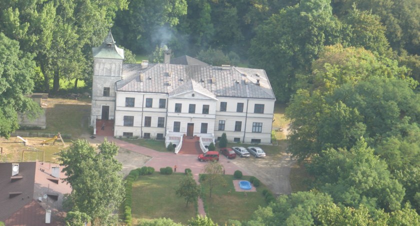 Pałac w Giżycach do sprzedaży
