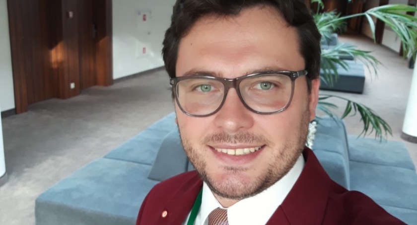 D. Łężak: Dyplomacja samorządowa na miarę XXI wieku