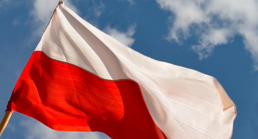 2 maja Dzień Flagi Rzeczypospolitej Polskiej i Dzień Polonii i Polaków za granicą 