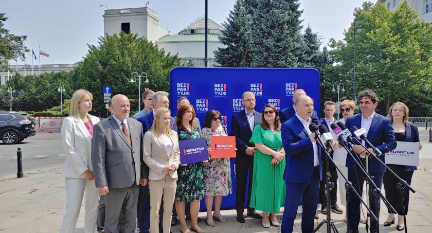 Bezpartyjni Samorządowcy idą do wyborów pod własną nazwą!