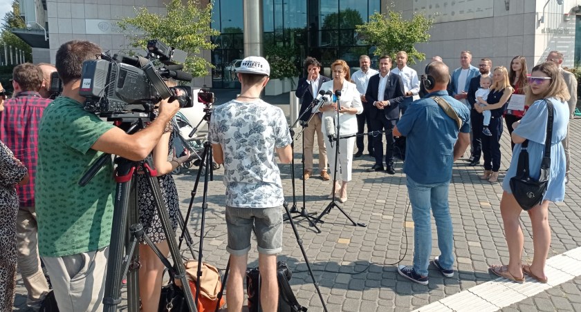 Czy TVP manipuluje? Dlaczego złożono pozew w trybie wyborczym?