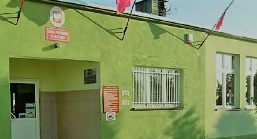 Prawie połowa szkół w całym kraju strajkuje.