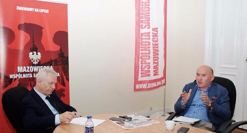 Marek Jurek w siedzibie Mazowieckiej Wspólnoty Samorządowej.