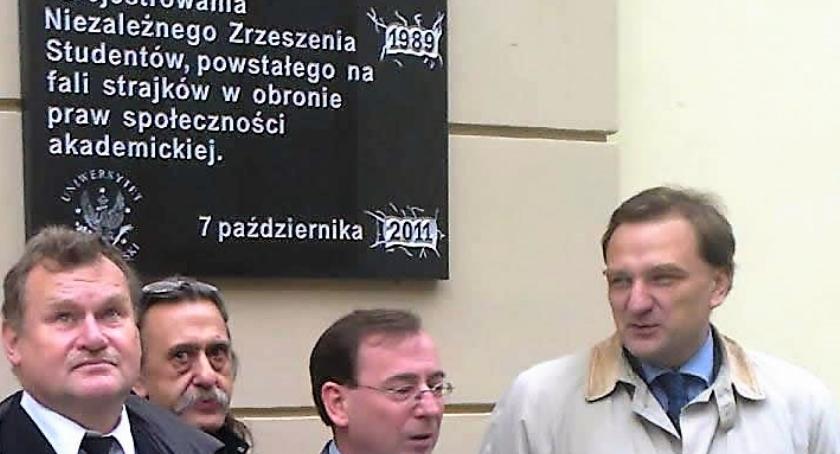 Protestujący wypraszali patrole milicyjne z terenu Uniwersytetu