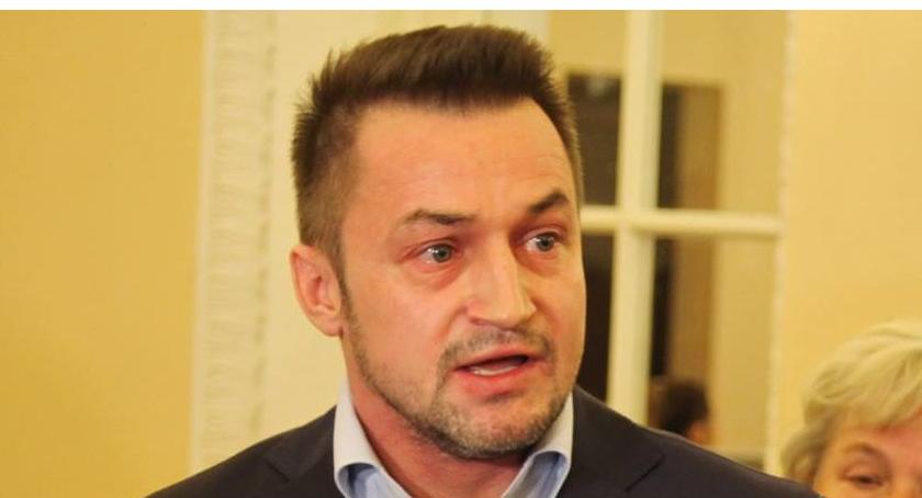 Afera taśmowa zatacza coraz szersze kręgi! Kelnerzy zeznali, że wśród nagranych był też Piotr Guział