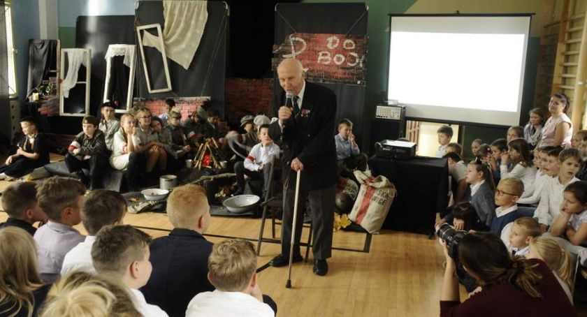 Spotkanie ze świadkiem historii 1944 roku oraz koncert Kapeli Warszawskiej w SP 3 w Piastowie