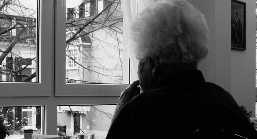 W siedem dni oszukano 10 osób na prawie pół miliona złotych