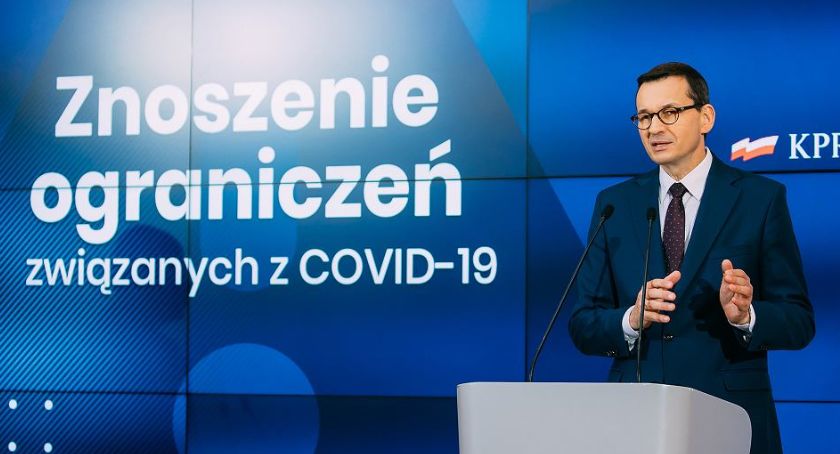 Rząd ogłosił czwarty etap łagodzenia obostrzeń
