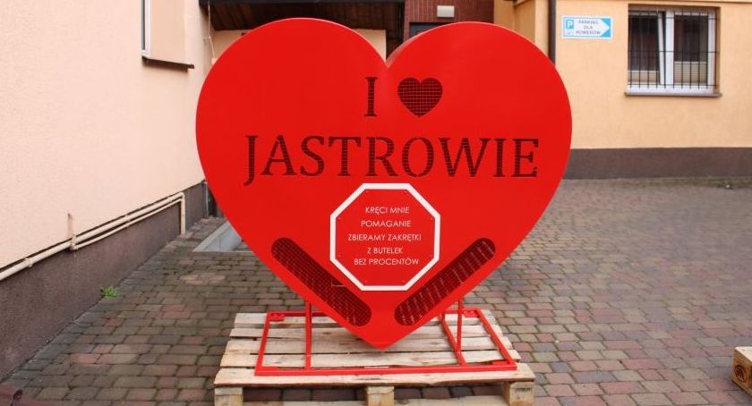 W gminie Jastrowie wypełniają serca zakrętkami