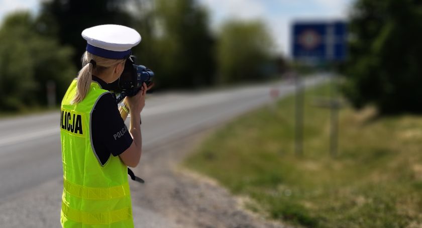 Jechał za szybko i bez uprawnień