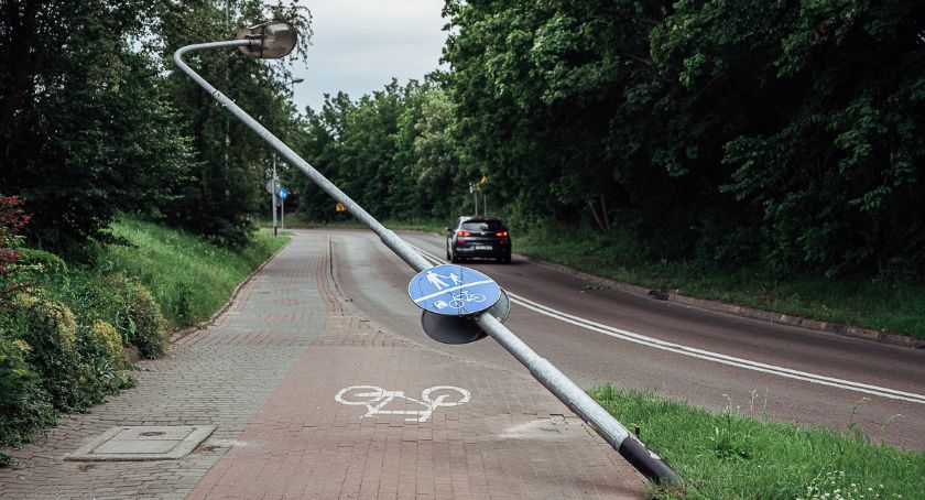 Złotów: Wiadukt kolejowy był za niski