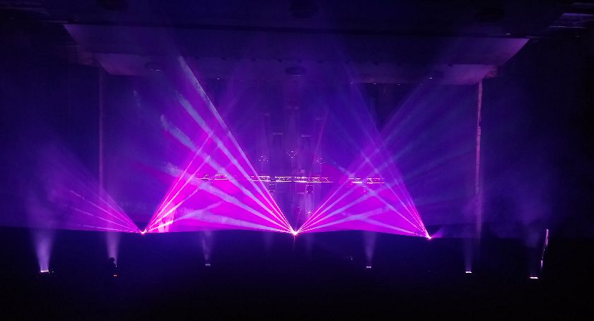 Wszystko, co warto wiedzieć o pokazach laserowych