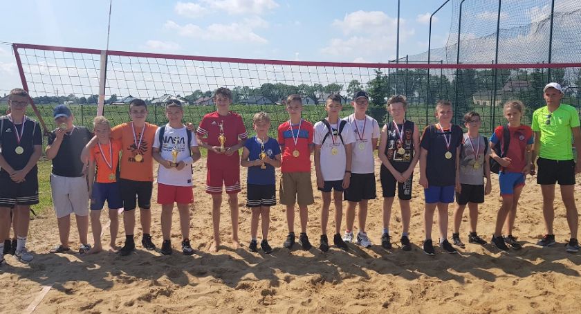 Wakacyjny turniej piłki plażowej 