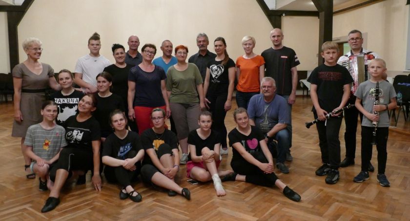 RODLANIE ćwiczą nowy program