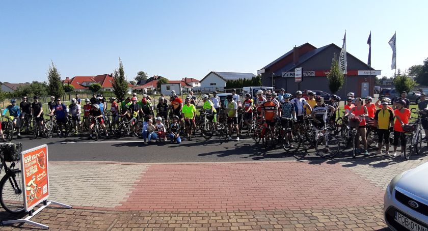 Wyruszyli, aby przejechać 650 km na 650-lecie Złotowa