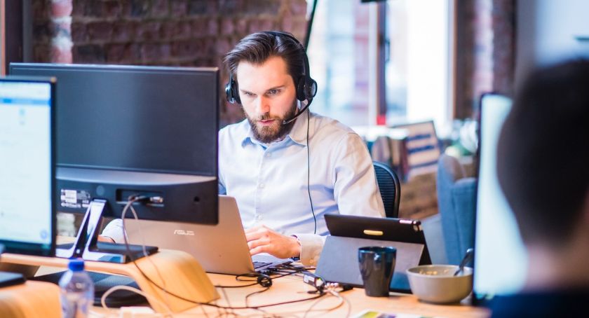 Dlaczego warto zdecydować się na kurs programowania?