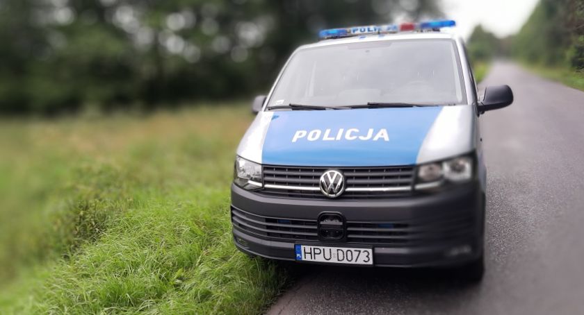 Trzech nietrzeźwych nastolatków zatrzymanych przez policjantów