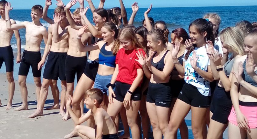 Lekkoatleci na obozie sportowym
