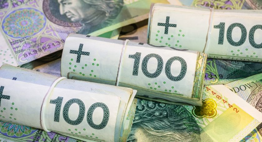 Chcesz pożyczyć 2000 zł? Sprawdź, ile oddasz