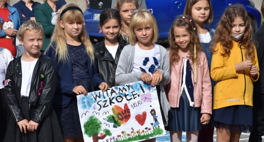 Rozpoczęcie roku szkolnego w Zespole Szkół w Tarnówce