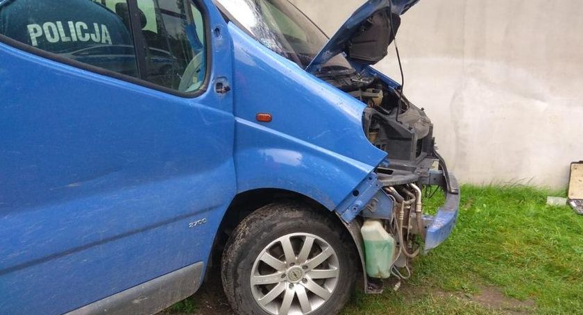 Policjanci odnaleźli poszukiwanego Opla Vivaro