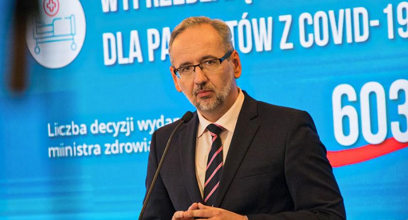 Więcej łóżek dla pacjentów z COVID-19 i zaostrzenie obostrzeń w powiatach