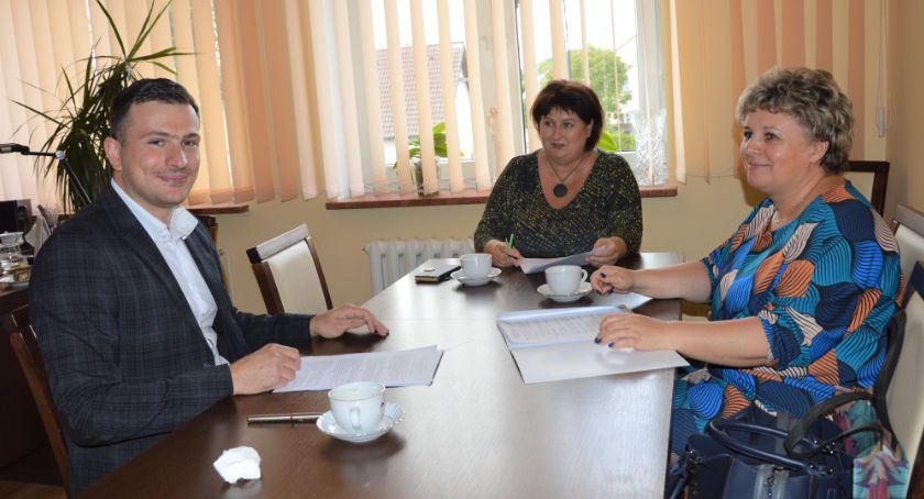 Urząd zatrudni bezrobotnych