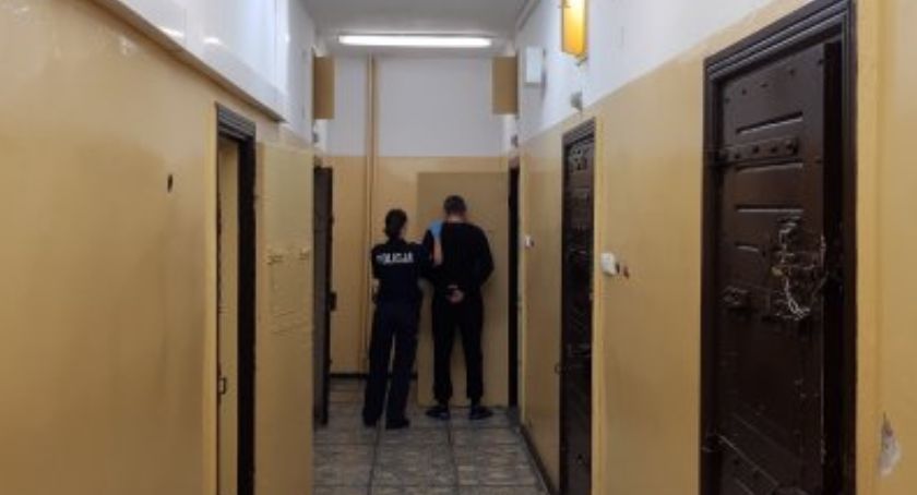 Wpadł z narkotykami podczas kontroli drogowej