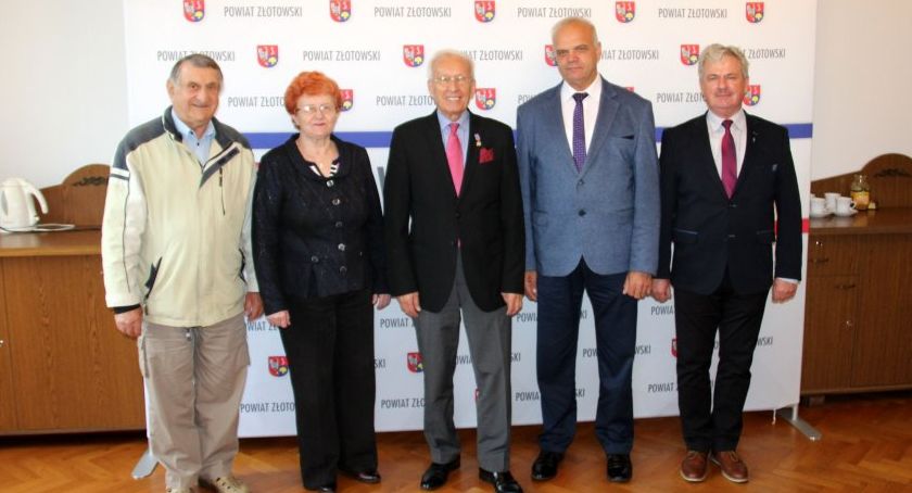 Szacunek dla kombatantów