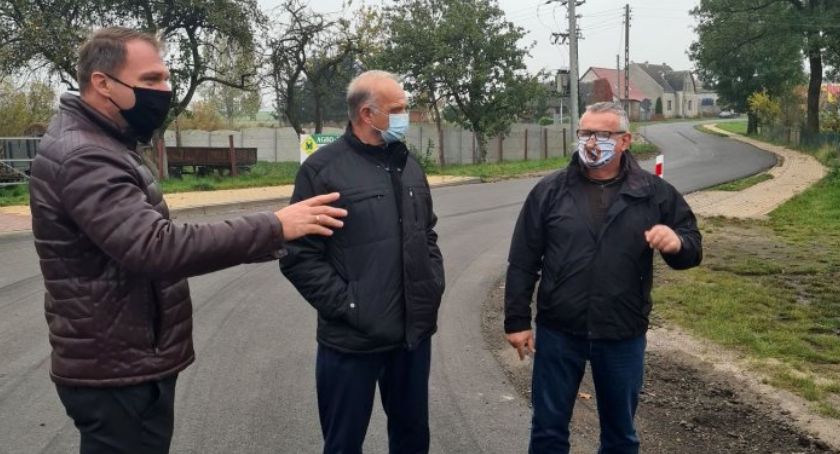 Drogi powiatowe - jakie roboty trwają, a co jeszcze co przed nami?