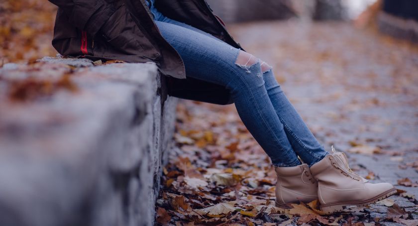 Trendy 2020/2021 – co powinno znaleźć się w twojej szafie?