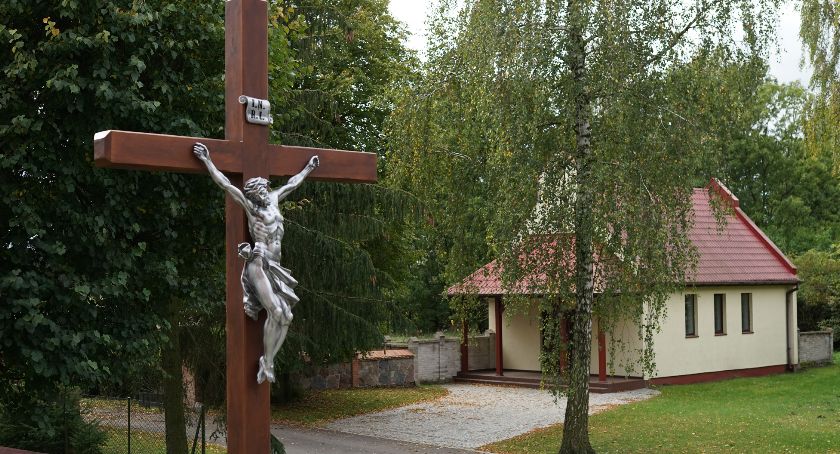 Odnowione sklepienie. Odnowiony krzyż