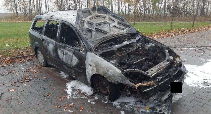 Auto spłonęło przy Górce Klasztornej