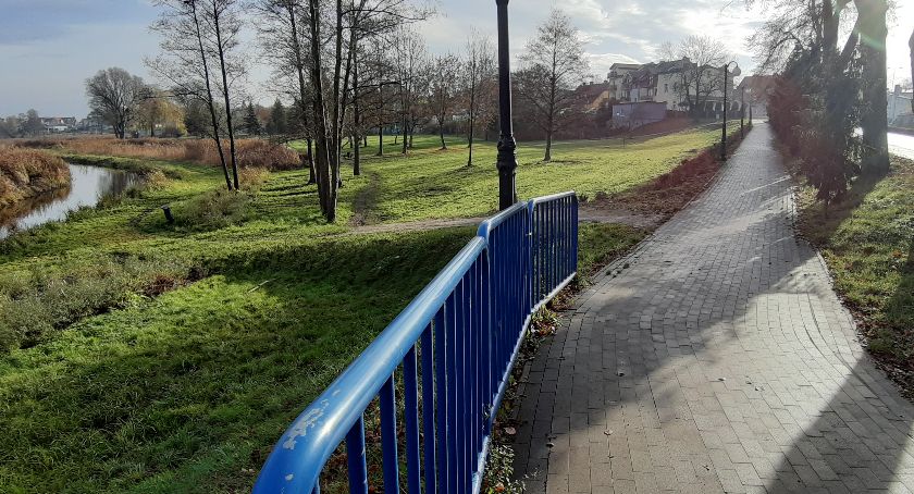 Połączą promenadę z mostem