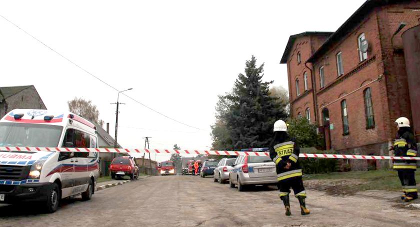 Trzy akty oskarżenia