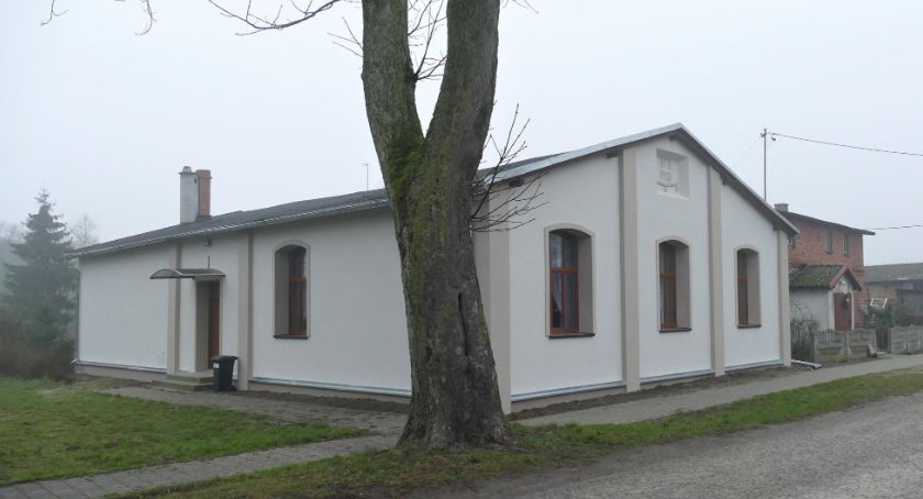 Odświeżony wygląd sali wiejskiej w Kiełpinie 