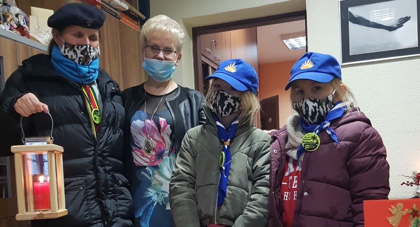 Dzielą się Betlejemskim Światełkiem Pokoju