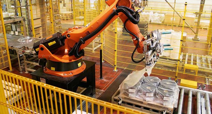 Paletyzacja jednym z najważniejszych działań robotyzacji procesów produkcyjnych