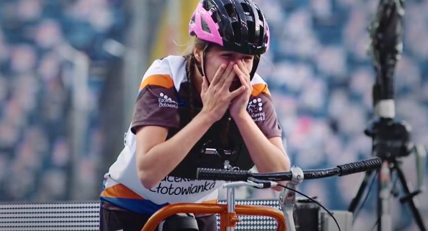 Zawodniczka RaceRunning Złotowianka w reklamie z Robertem Lewandowskim