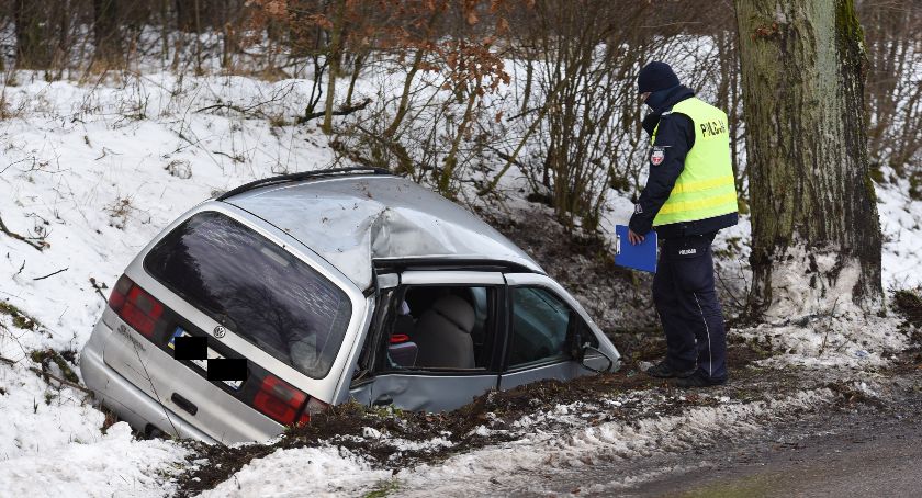 Kolizja koło Henrykowa, dziecko odwiezione do szpitala