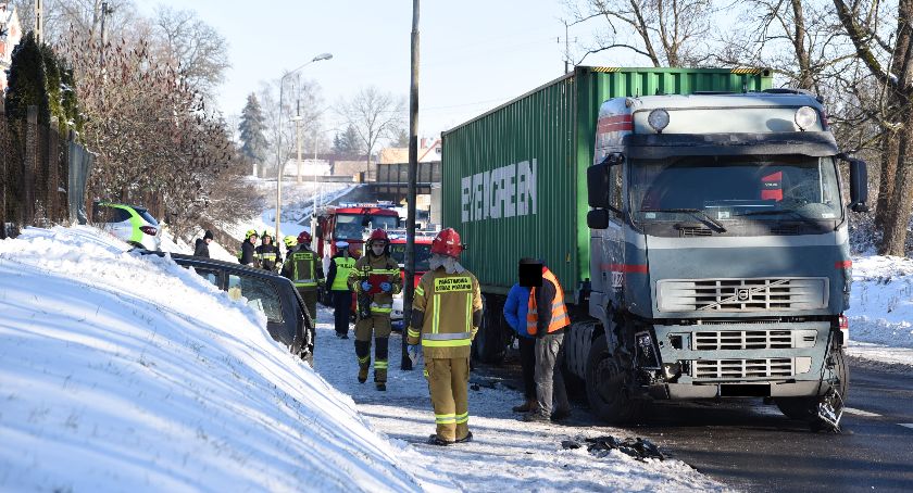 Kolizja czterech pojazdów w Jastrowiu