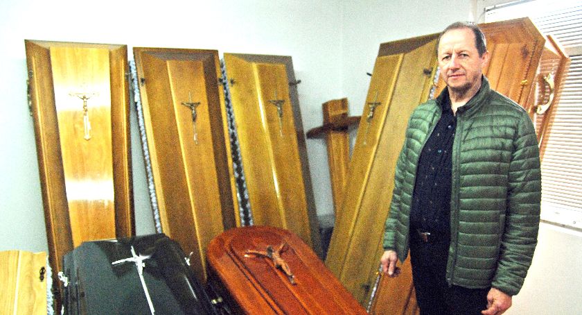 Będziesz naprawdę chował ludzi?!