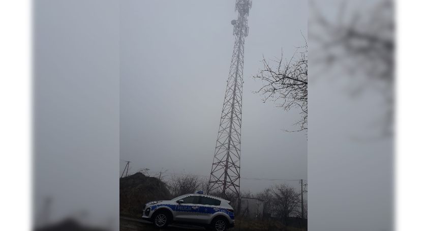 Chciał skoczyć z wieży telekomunikacyjnej