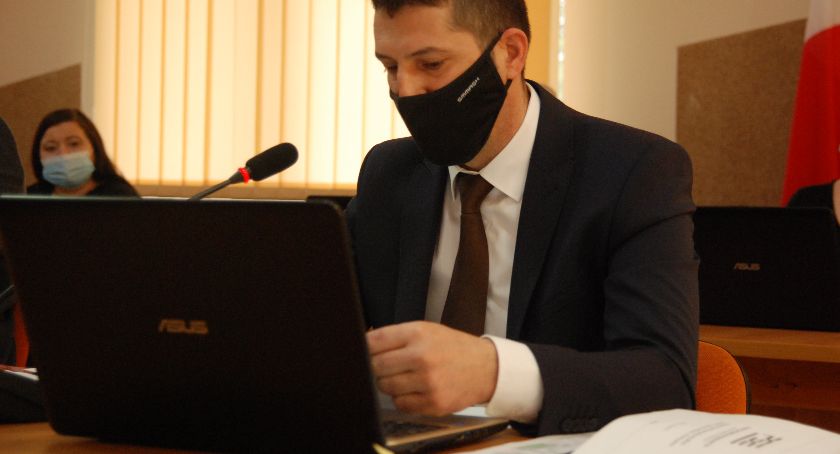 Dlaczego jeżdżą na sygnale?