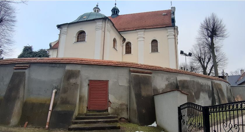 Będzie toaleta przy kościele